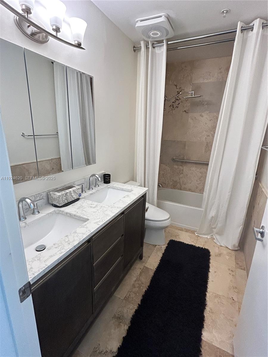 METROPOLIS I AT DADELAND - Residential