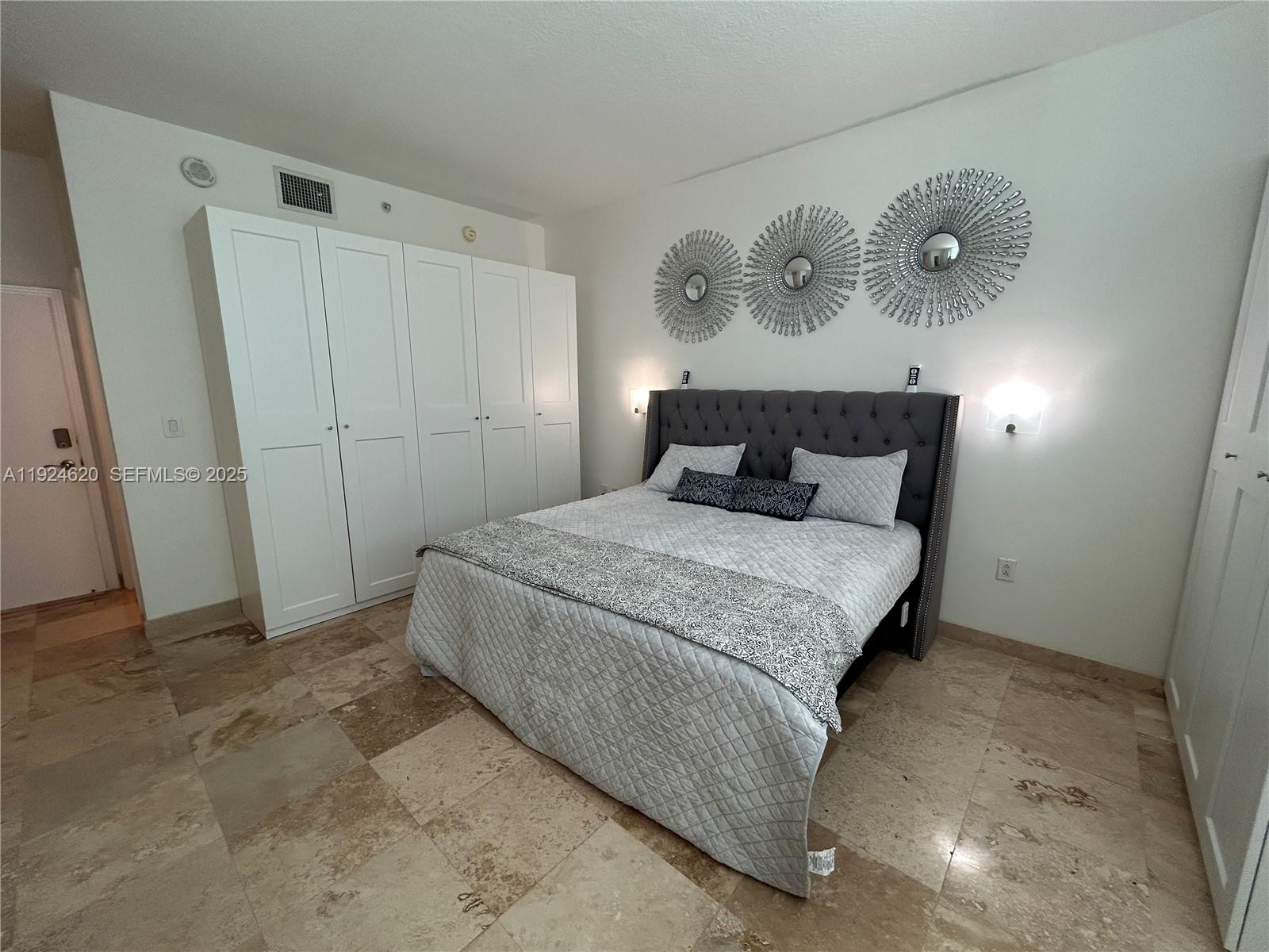 METROPOLIS I AT DADELAND - Residential