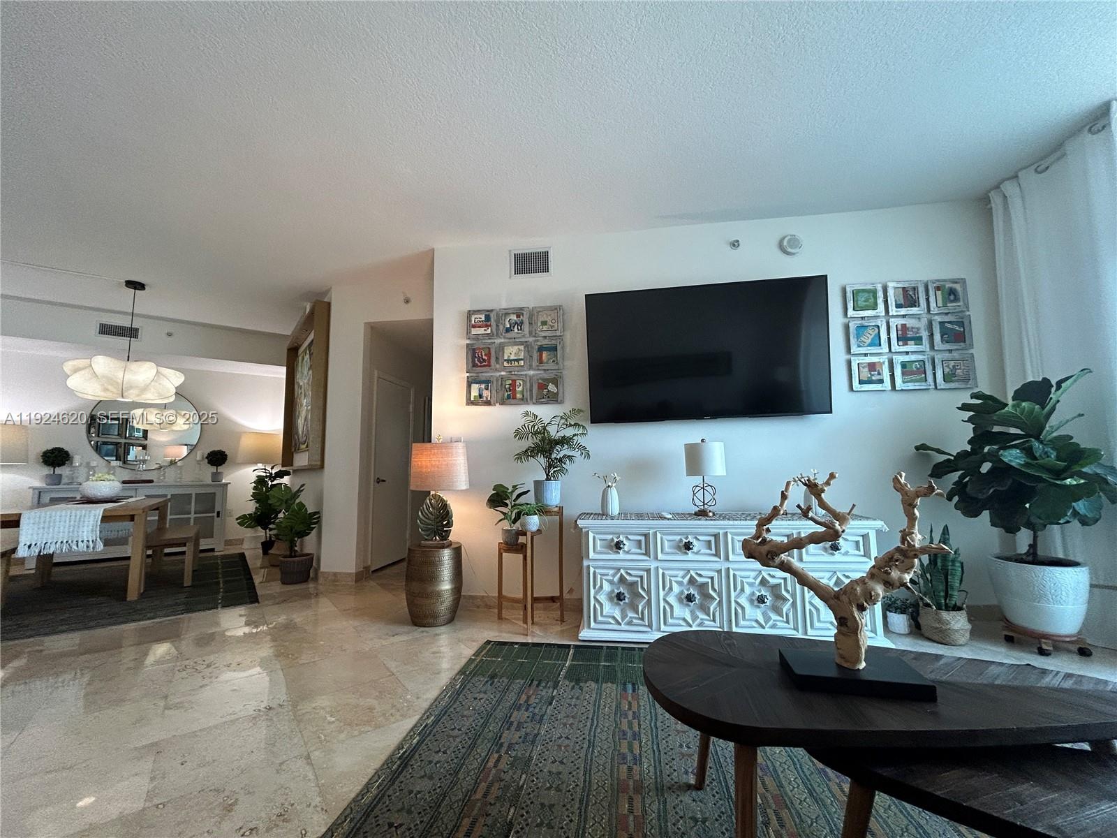 METROPOLIS I AT DADELAND - Residential