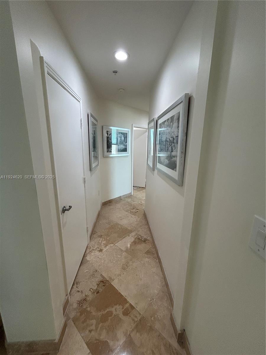 METROPOLIS I AT DADELAND - Residential