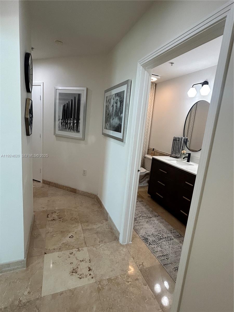 METROPOLIS I AT DADELAND - Residential