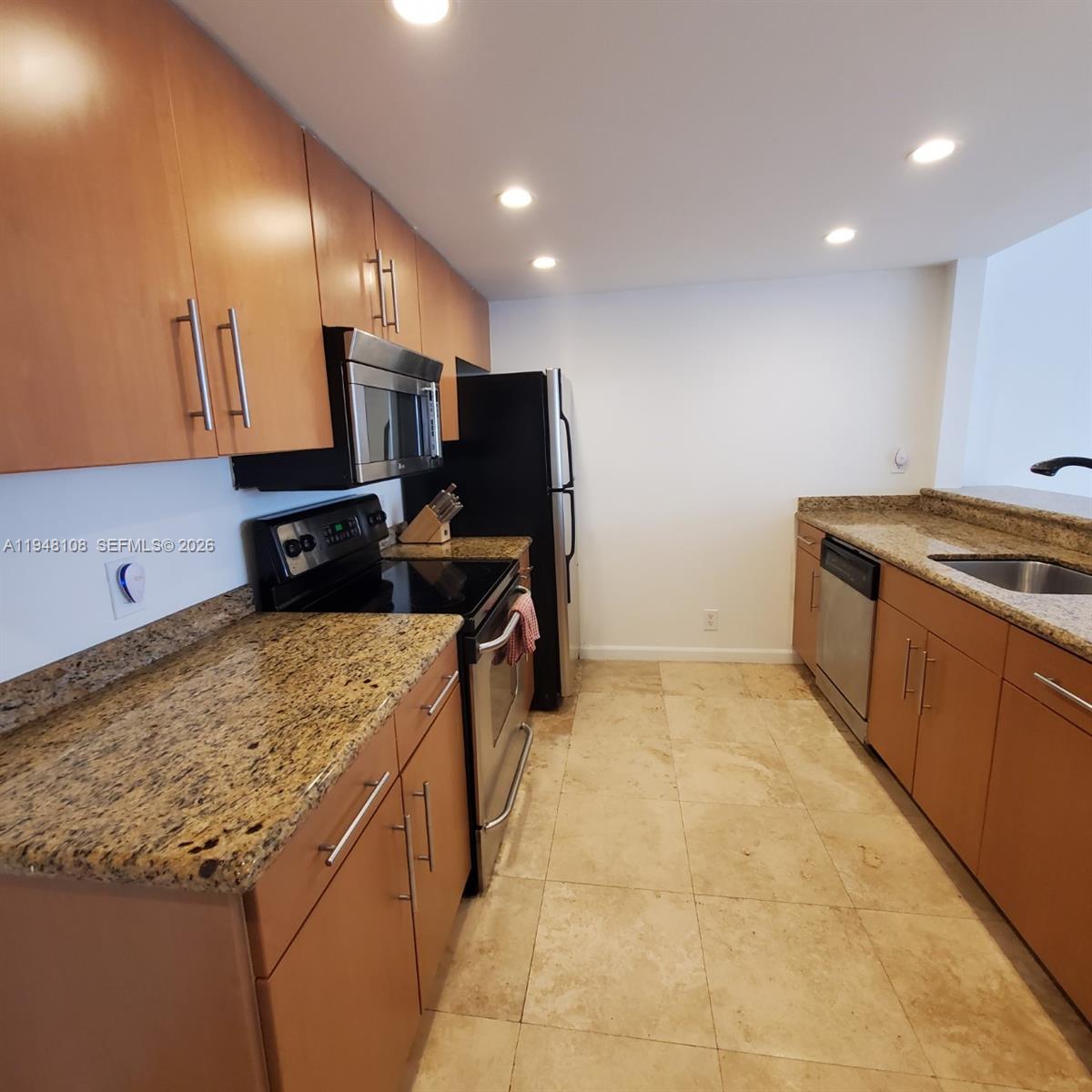 JAMES CENTRAL TOWERS COND - Residential