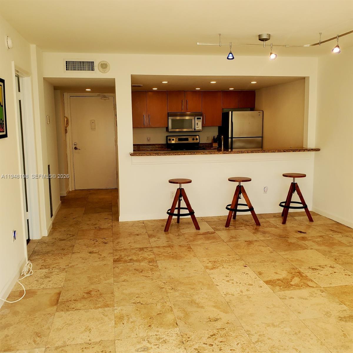 JAMES CENTRAL TOWERS COND - Residential