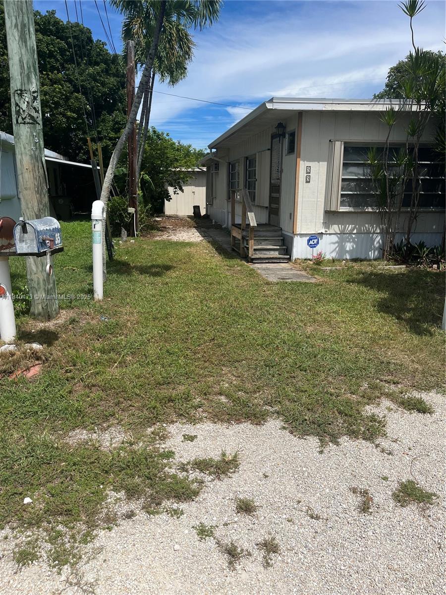 KEY LARGO TRAILER VILLAGE - Residential