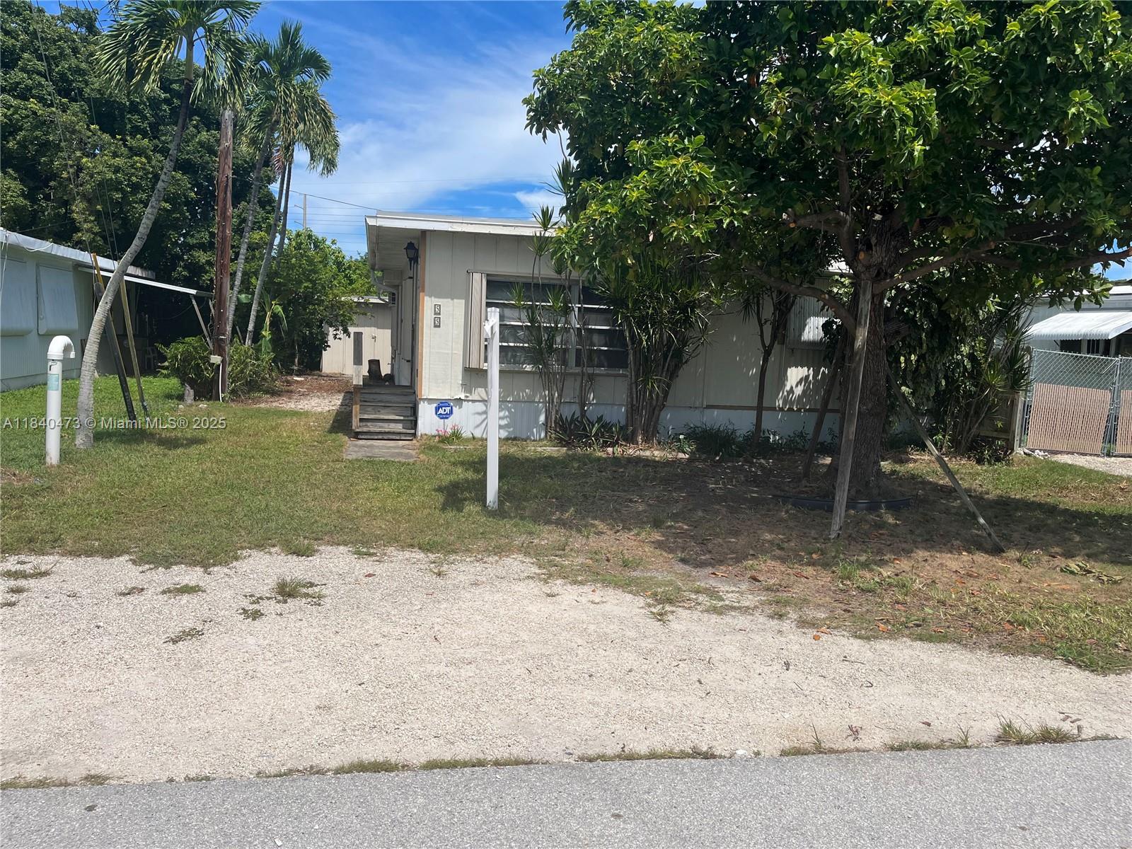 KEY LARGO TRAILER VILLAGE - Residential