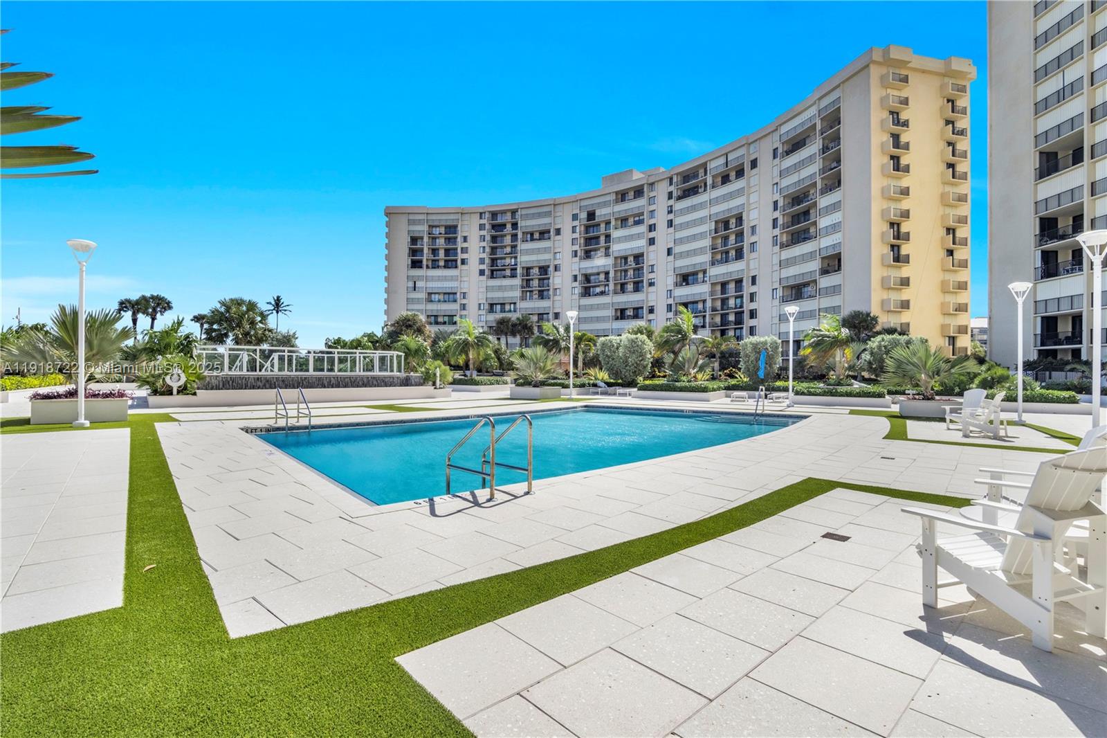 200 Ocean Trail Way 609