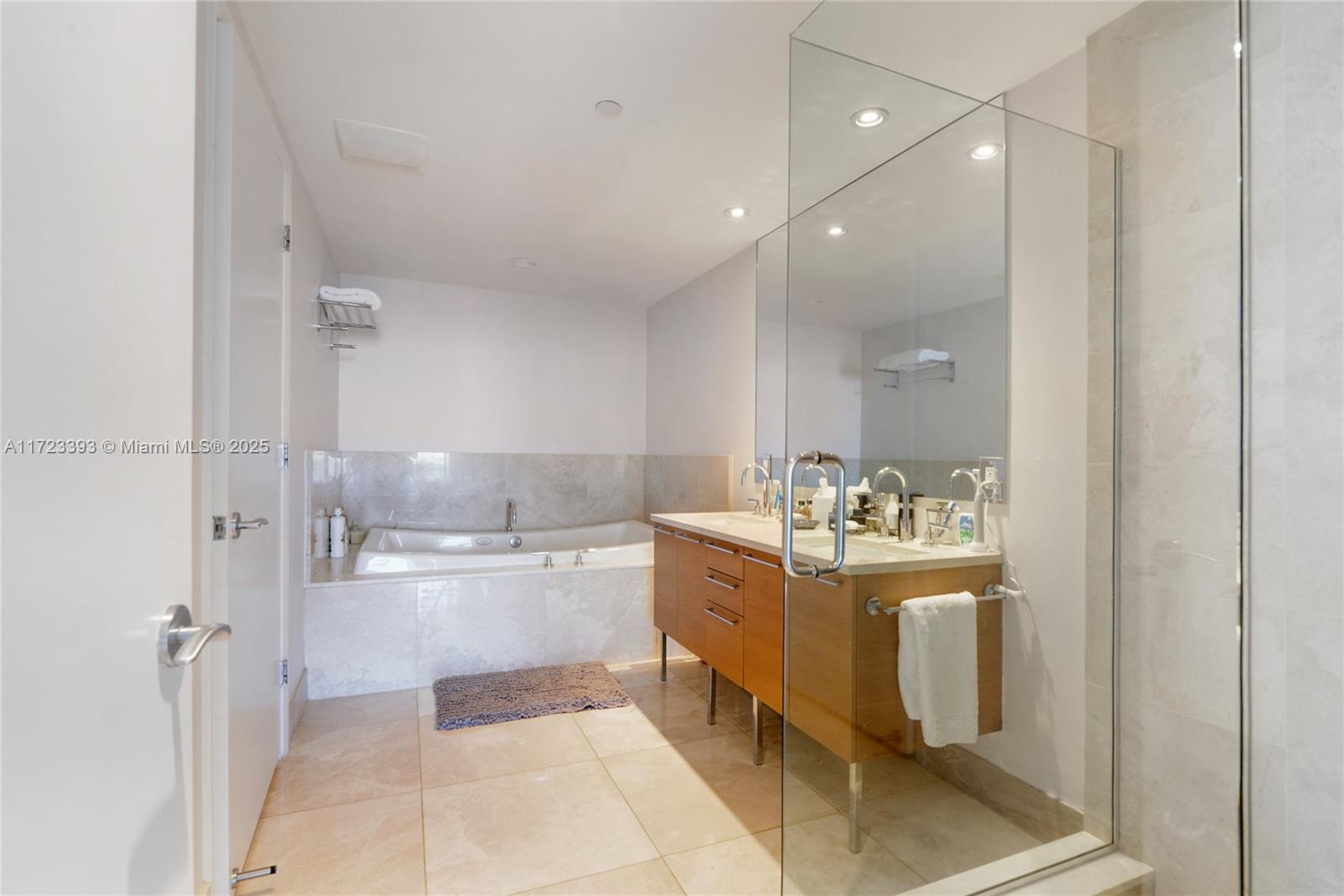 JADE BEACH CONDO - Residential