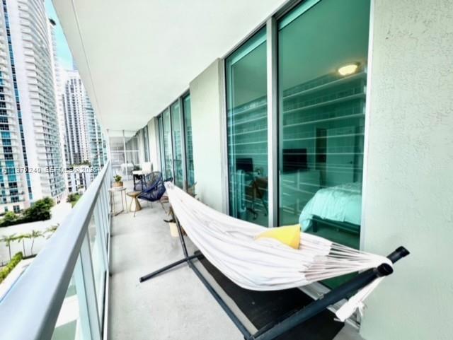 THE AXIS ON BRICKELL COND - Residential Lease