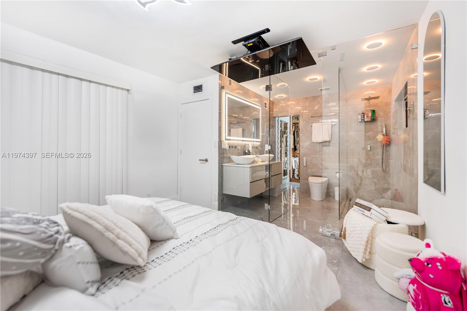 ROYAL PALM ACRES FIRST SE - Residential