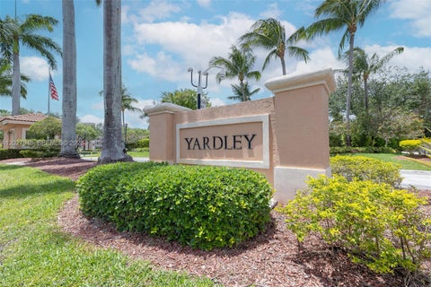 Photo of 7715 Yardley Dr #106, Tamarac, FL 33321 (MLS # A12027948)