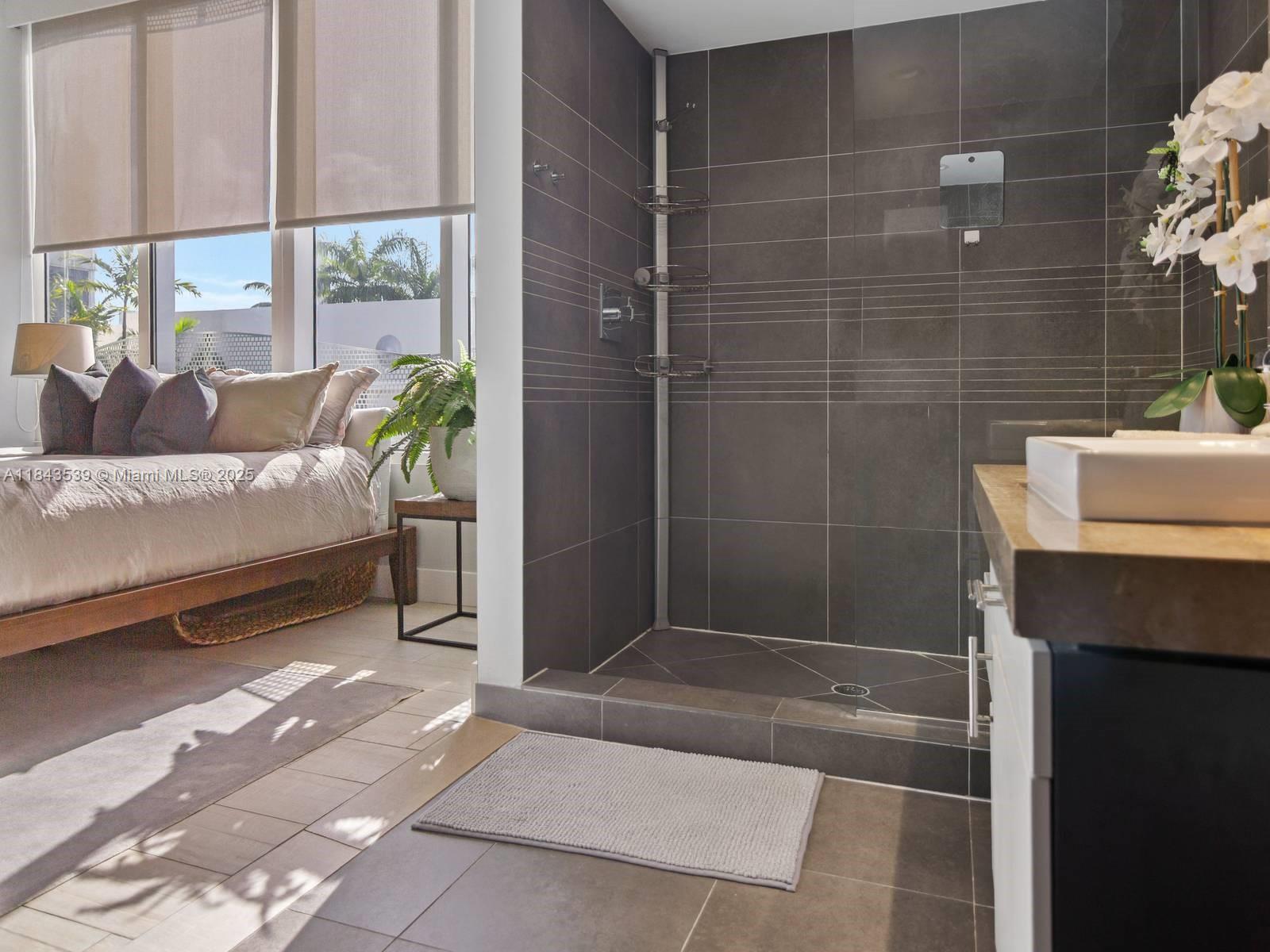 ARTEPARK SOUTH CONDO - Residential