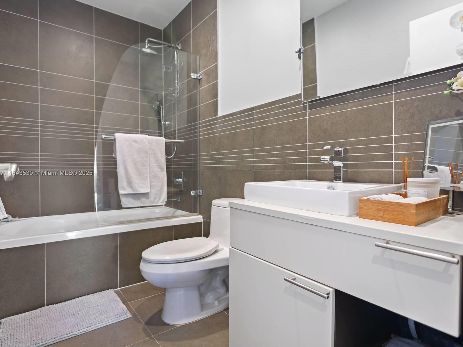 ARTEPARK SOUTH CONDO - Residential