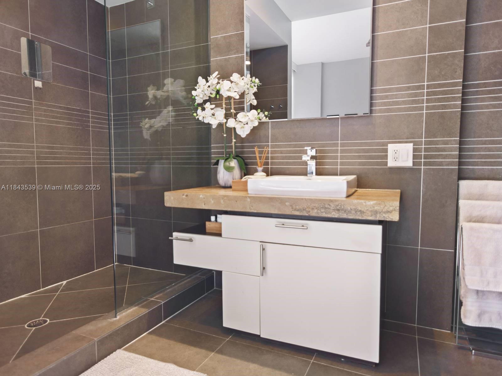 ARTEPARK SOUTH CONDO - Residential