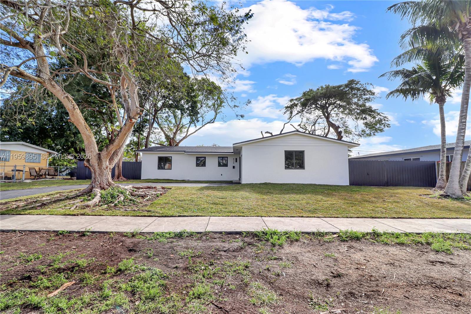 PALMETTO COUNTRY CLUB EST - Residential