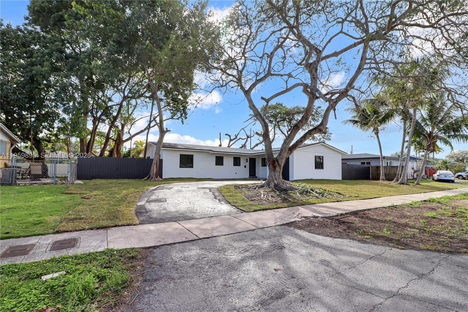 PALMETTO COUNTRY CLUB EST - Residential