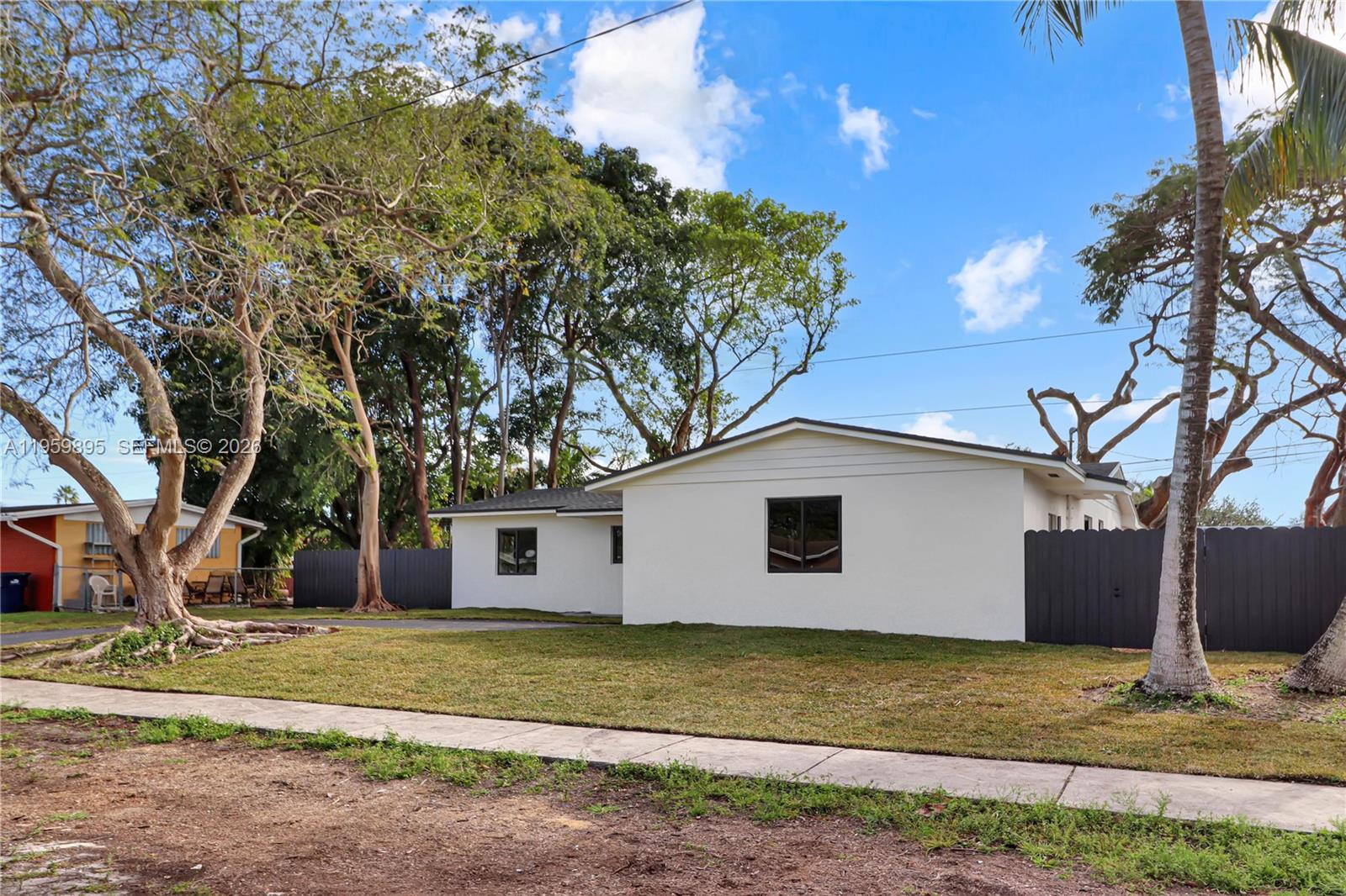 PALMETTO COUNTRY CLUB EST - Residential