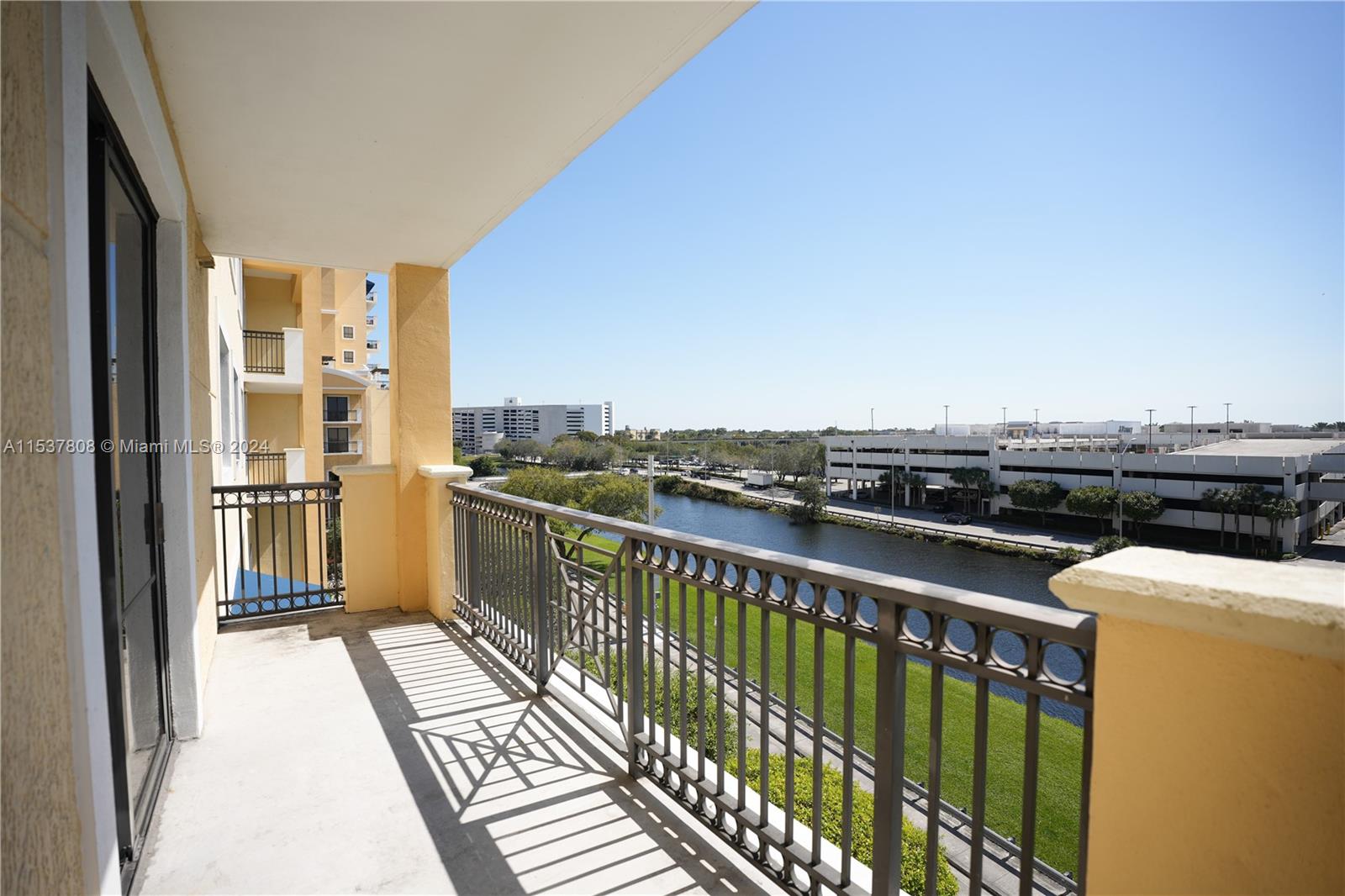 COLONNADE AT DADELAND SW - Residential Lease