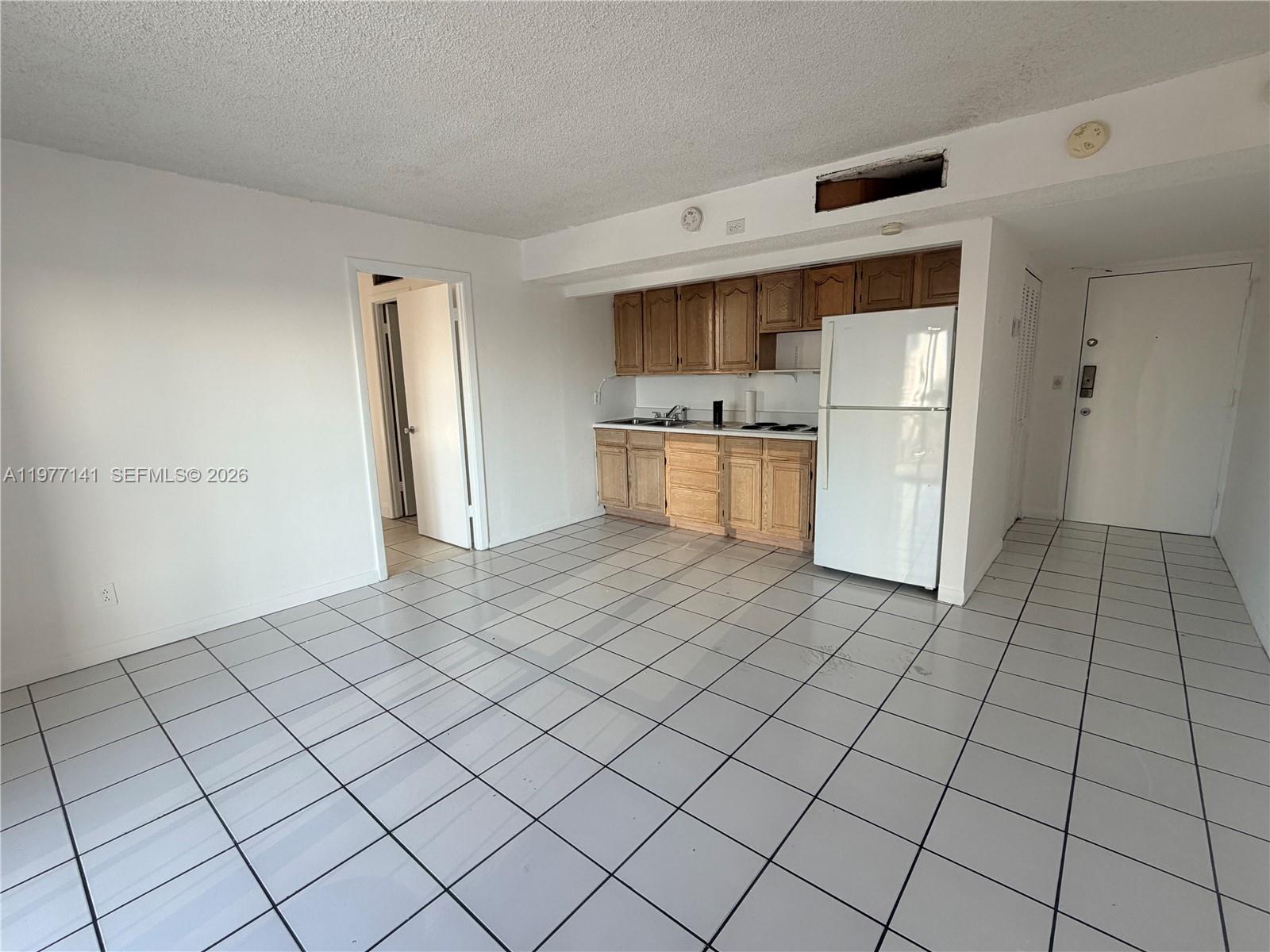 BAYCOURT TOWERS CONDO - Residential Lease