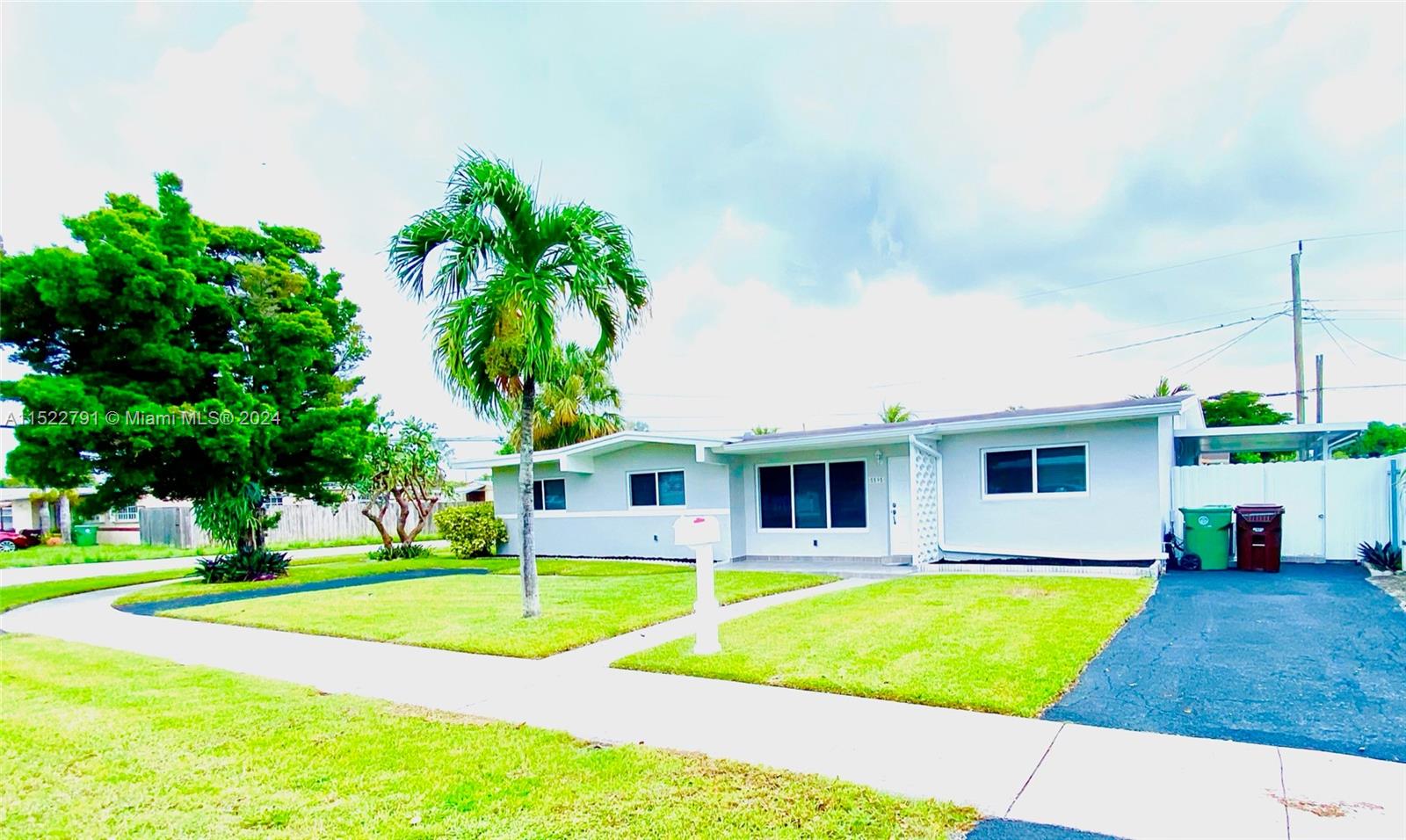 PALM SPRINGS ESTS 6TH ADD - Residential Lease
