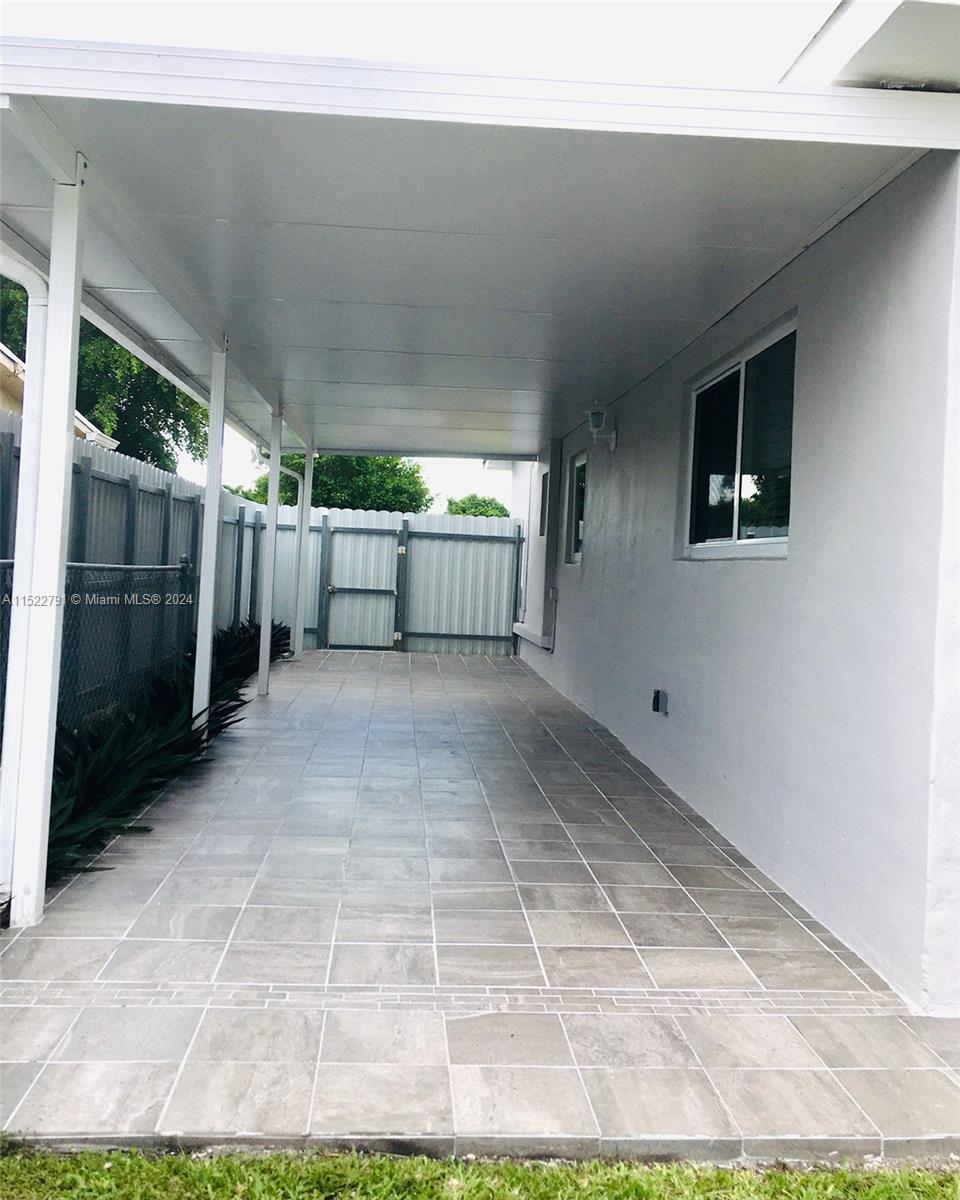 PALM SPRINGS ESTS 6TH ADD - Residential Lease