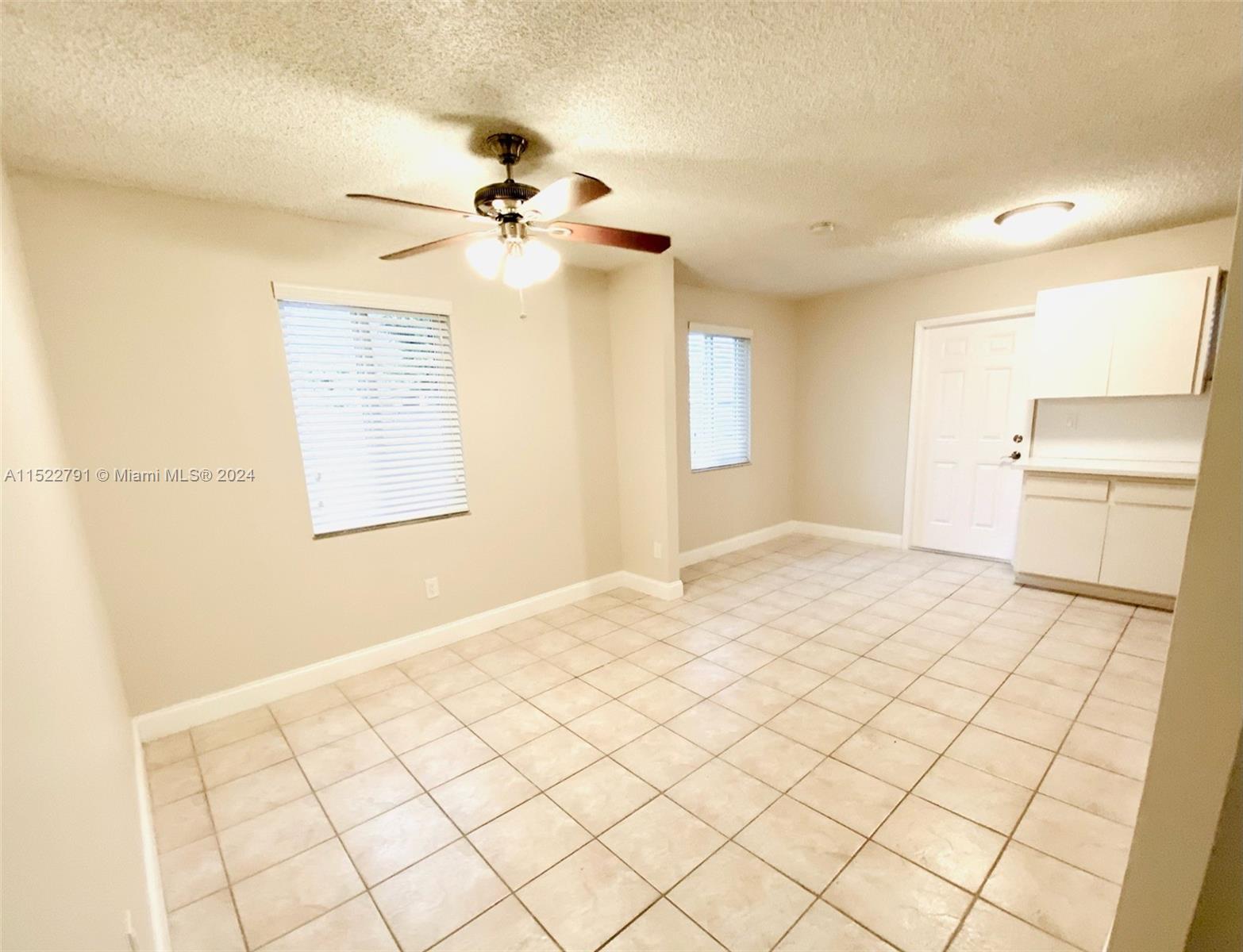 PALM SPRINGS ESTS 6TH ADD - Residential Lease