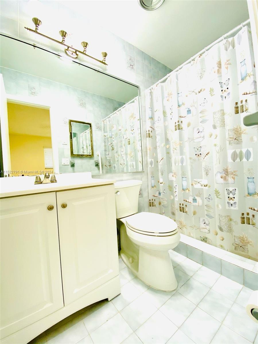 PALM SPRINGS ESTS 6TH ADD - Residential Lease