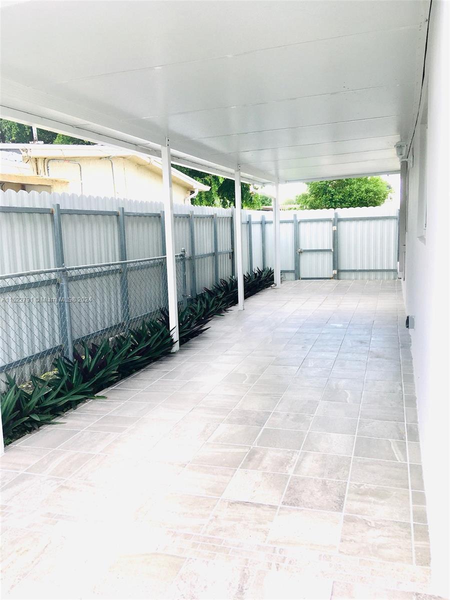 PALM SPRINGS ESTS 6TH ADD - Residential Lease