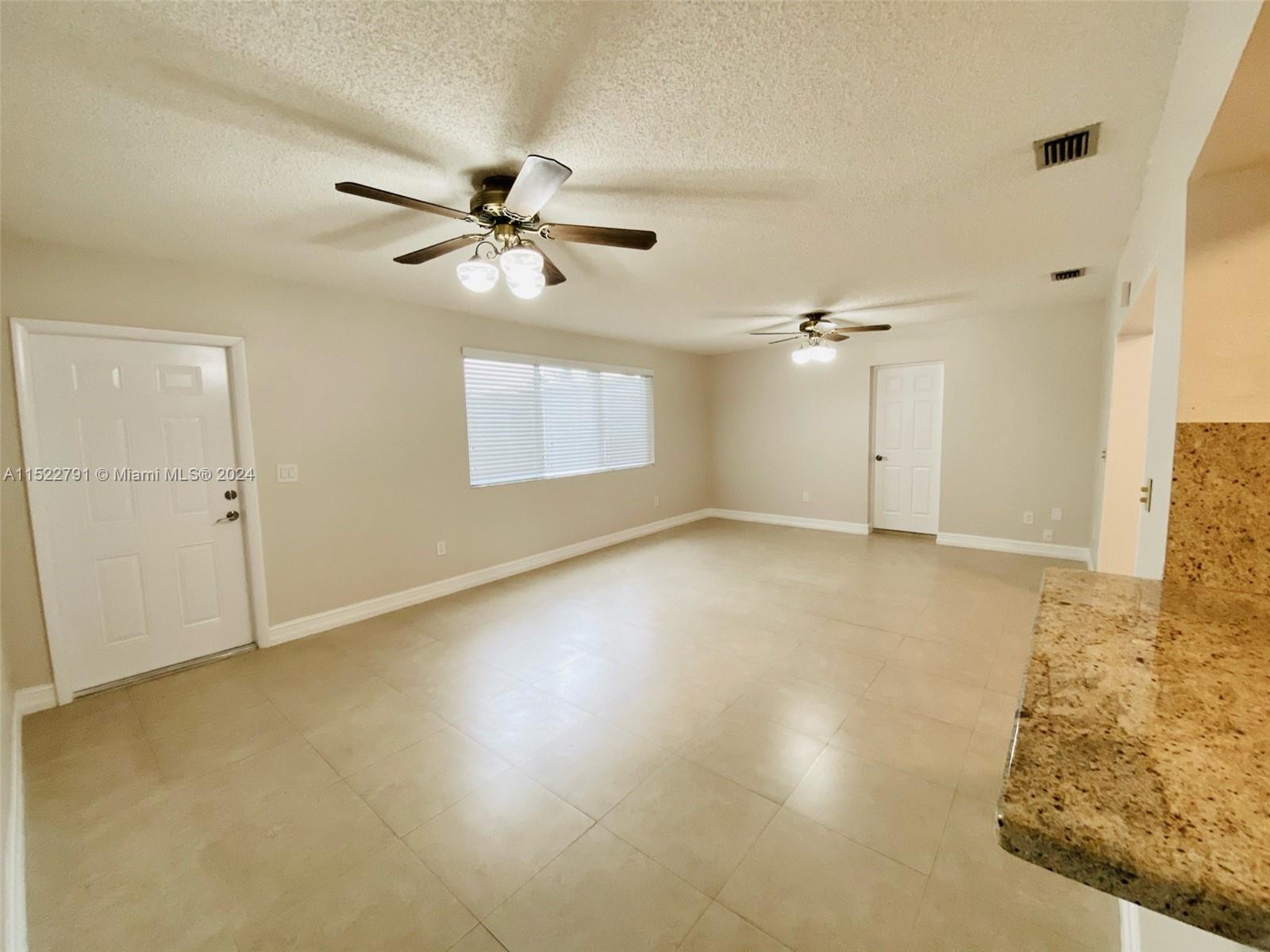 PALM SPRINGS ESTS 6TH ADD - Residential Lease