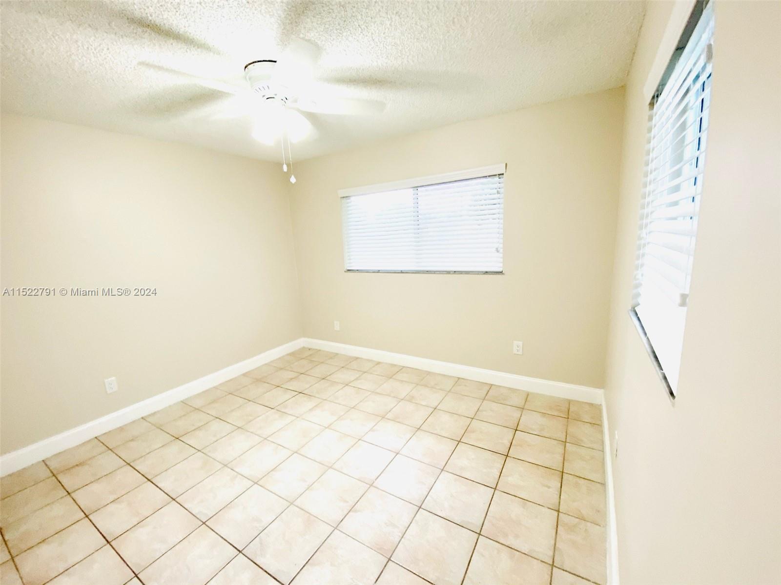 PALM SPRINGS ESTS 6TH ADD - Residential Lease