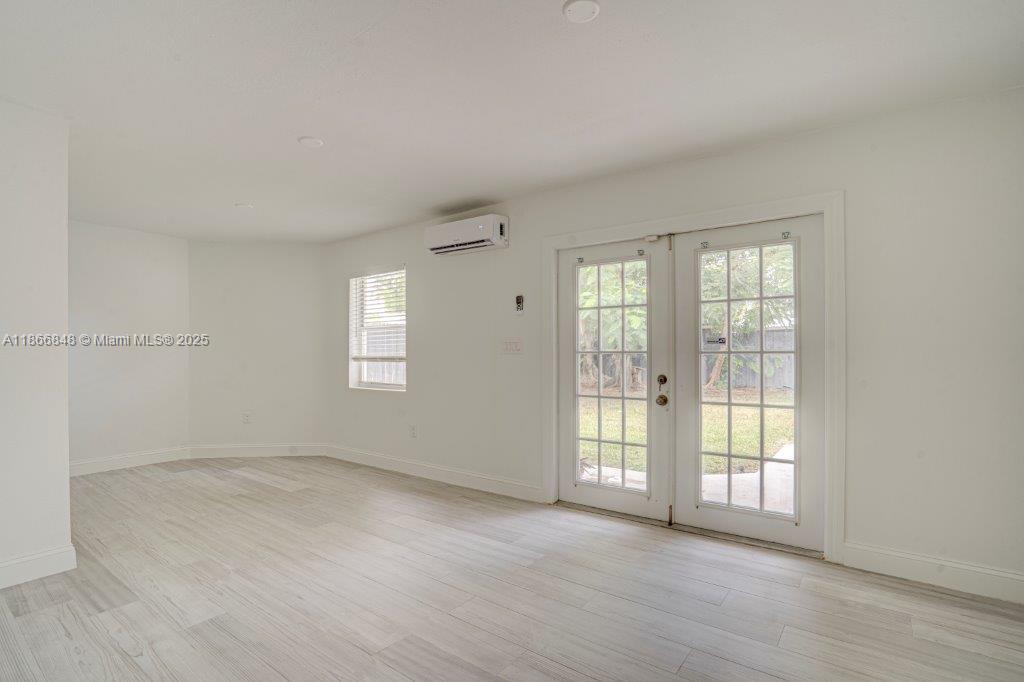 HERITAGE HOMES FIRST ADD - Residential Lease