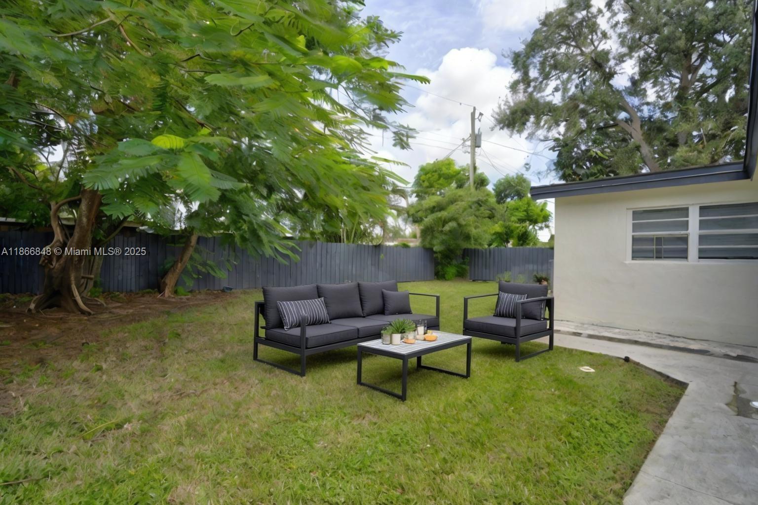 HERITAGE HOMES FIRST ADD - Residential Lease