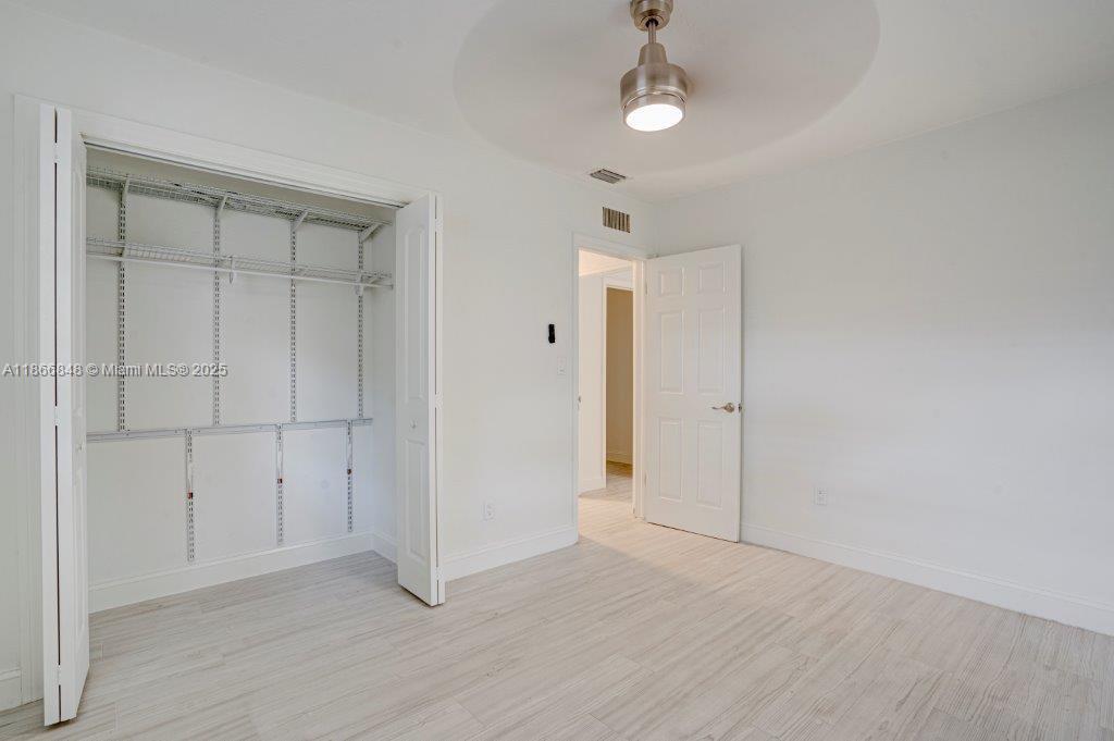 HERITAGE HOMES FIRST ADD - Residential Lease