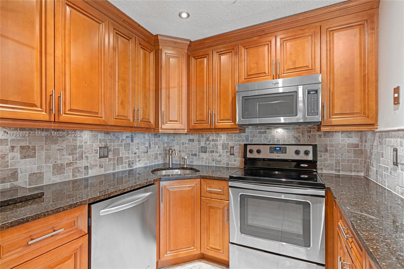 PINE RIDGE III CONDO - Residential
