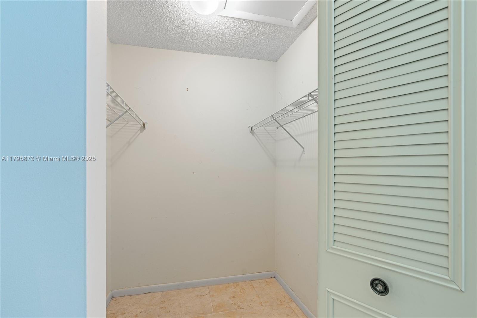 PINE RIDGE III CONDO - Residential