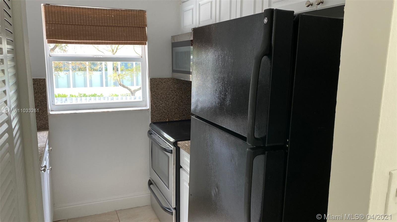 GROVES EDGE CONDO - Residential Lease