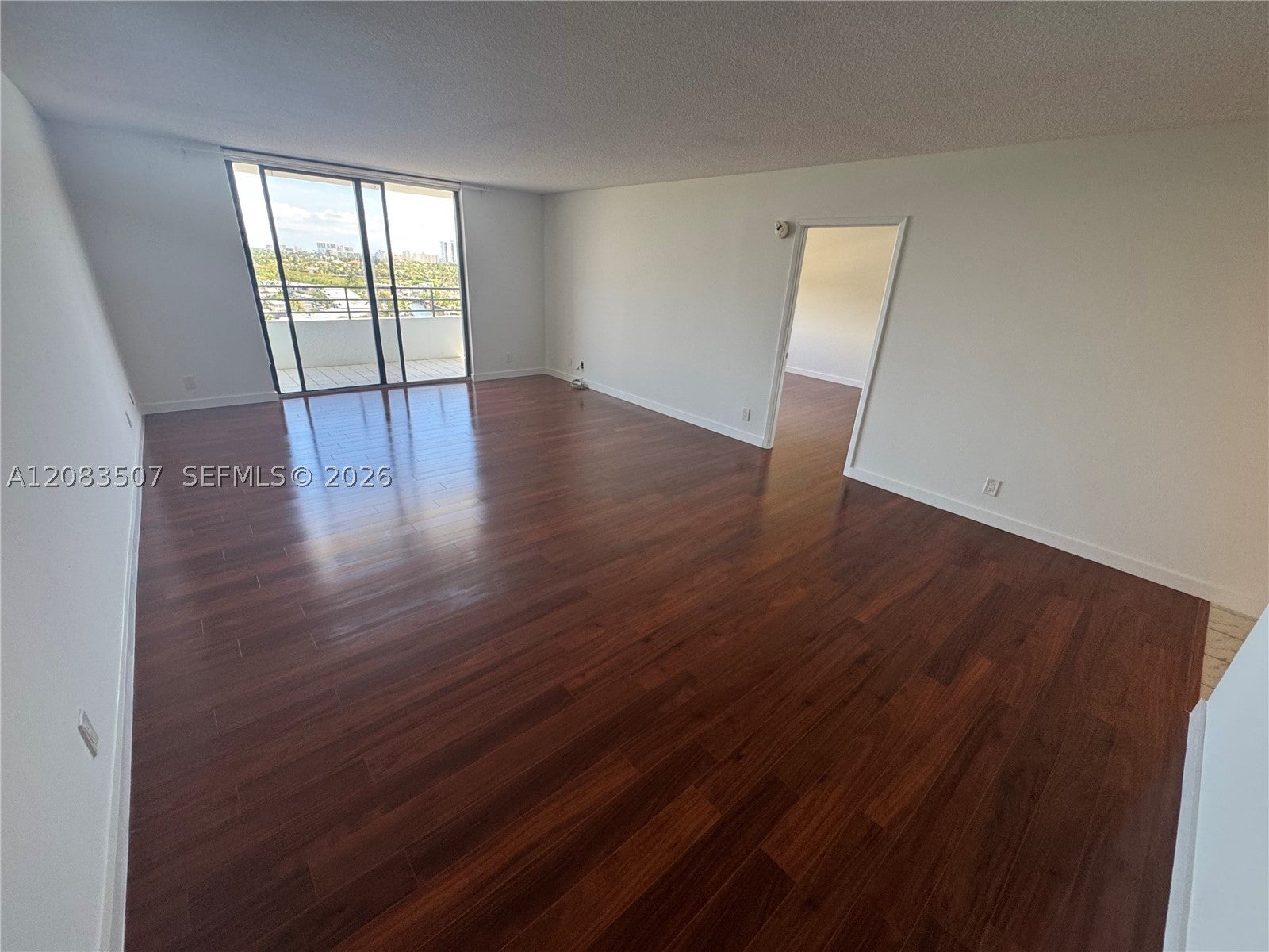 2500 Parkview Dr 1109