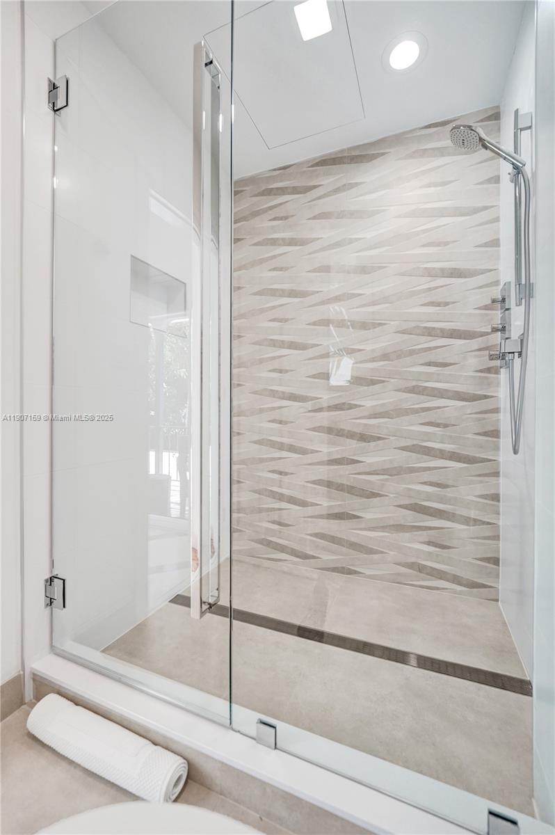 LAUDERDALE BEACH EXT - Residential Lease