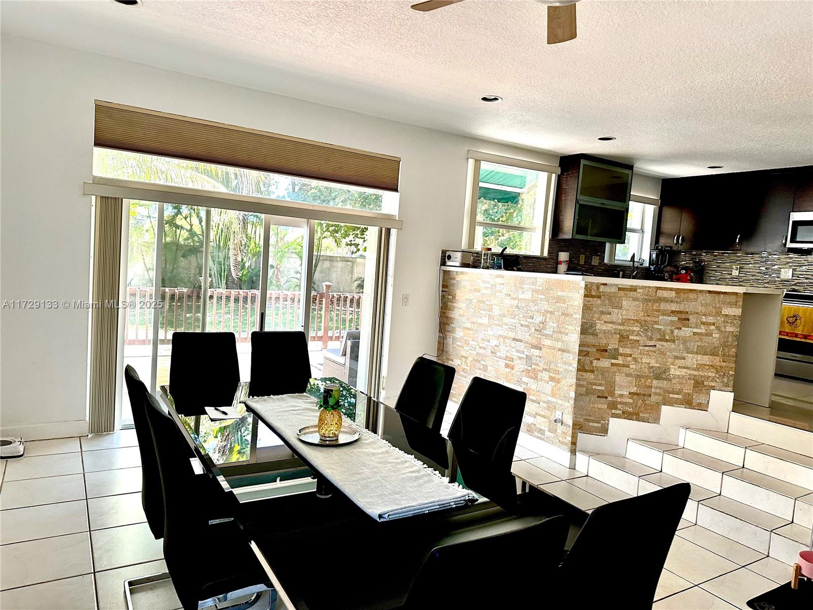 DORAL ISLES ANTILLES 1ST - Residential