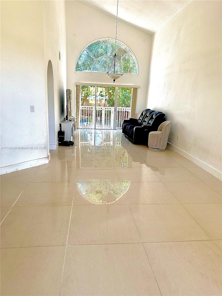 DORAL ISLES ANTILLES 1ST - Residential