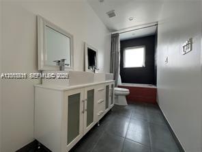 HOLLEMAN PARK - Residential Lease