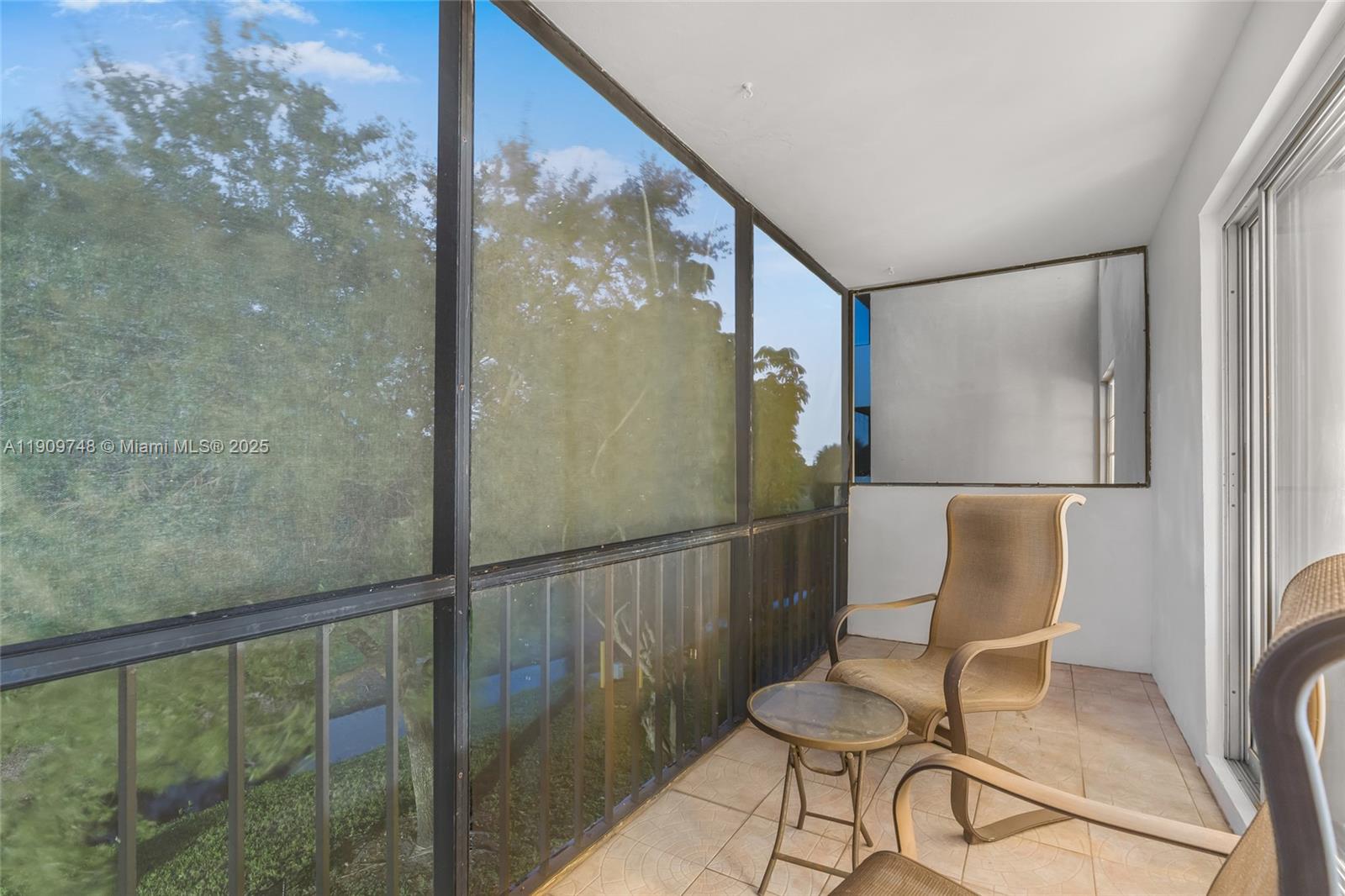 MANORS OF INVERRARY I-10 - Residential