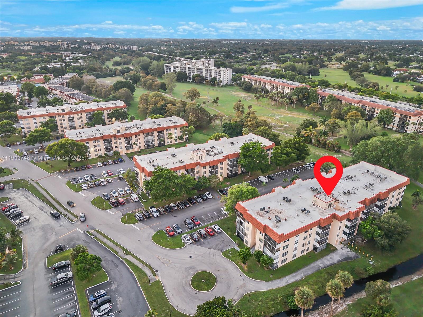 MANORS OF INVERRARY I-10 - Residential