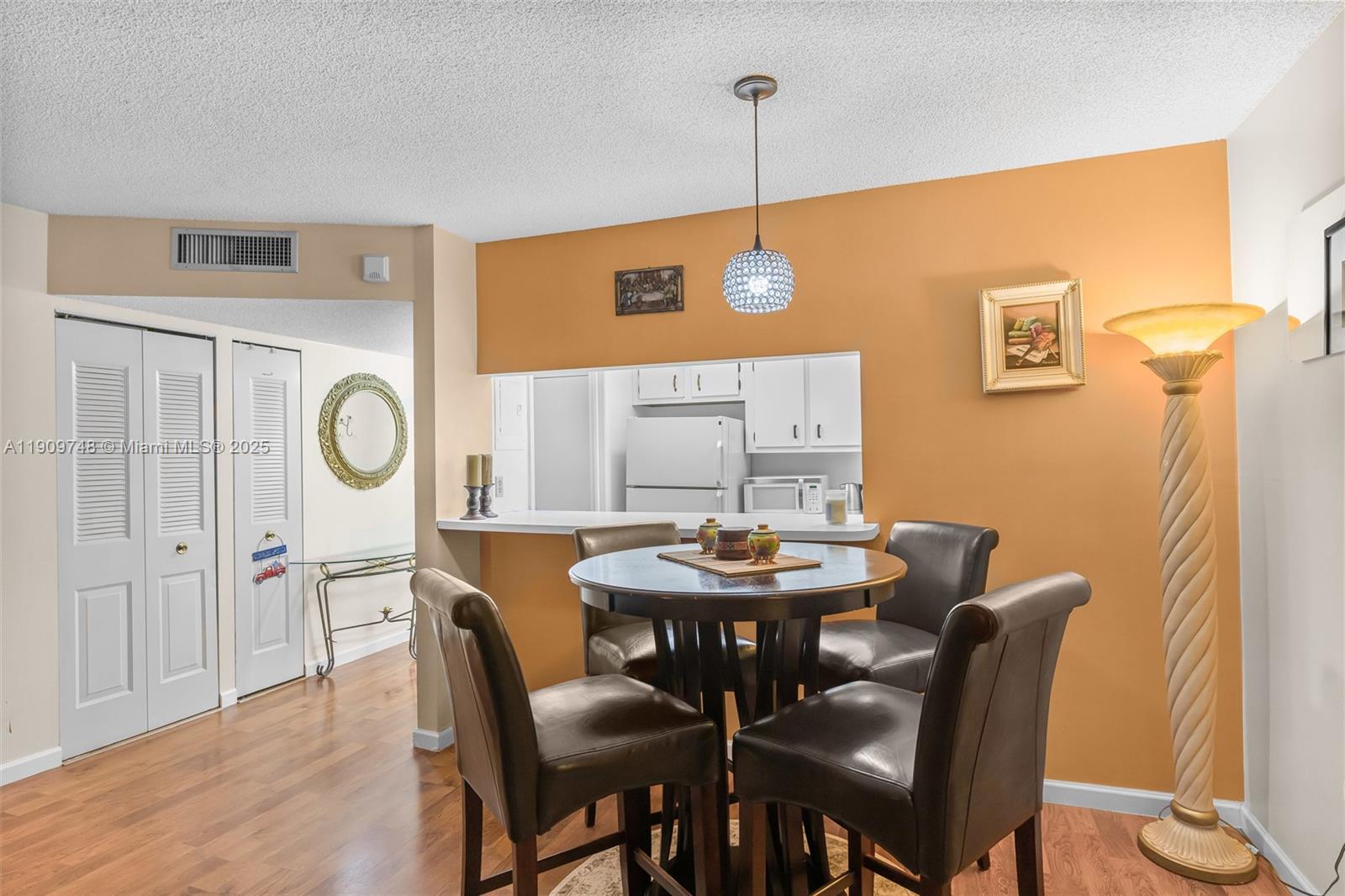 MANORS OF INVERRARY I-10 - Residential