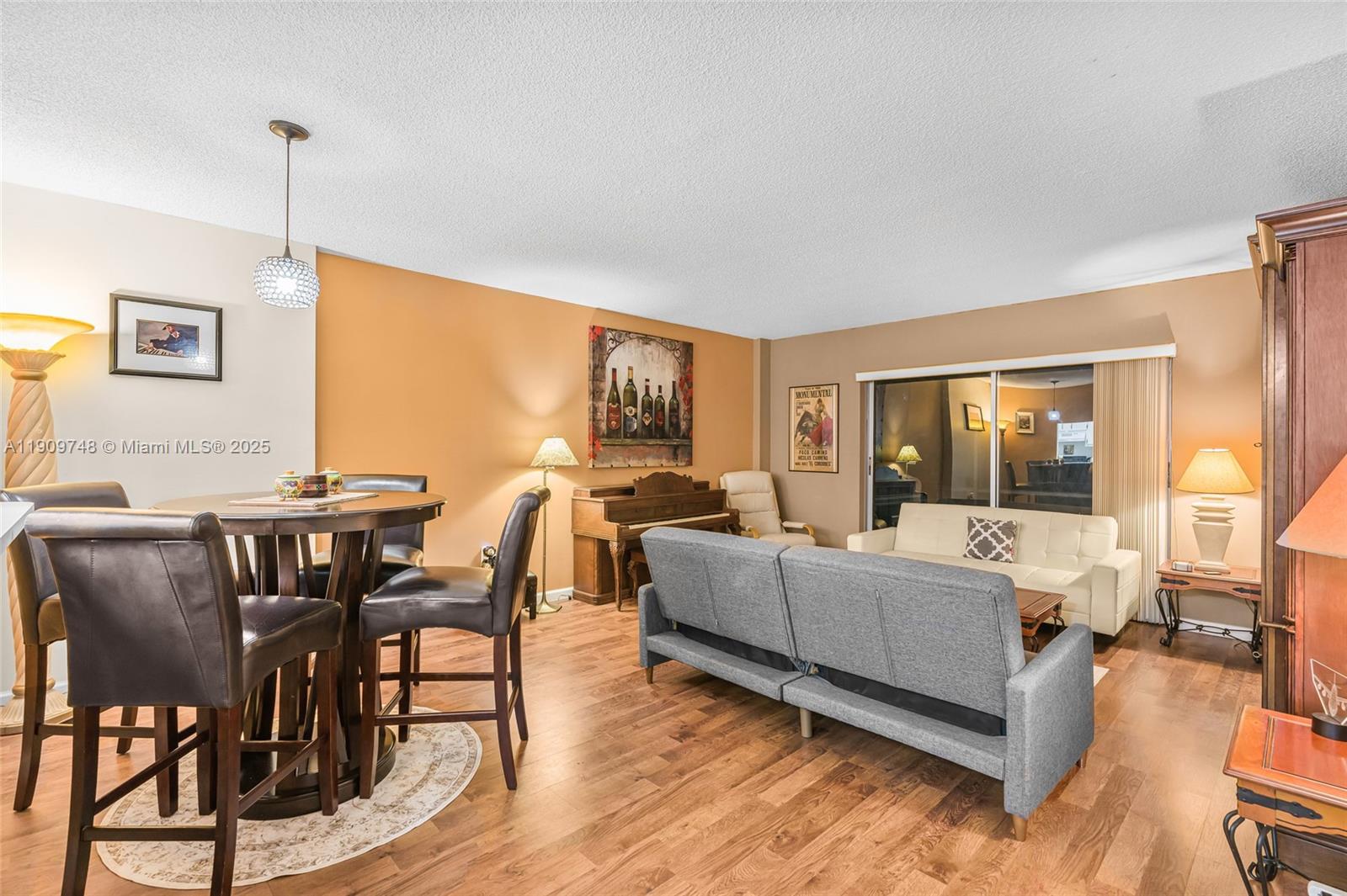 MANORS OF INVERRARY I-10 - Residential