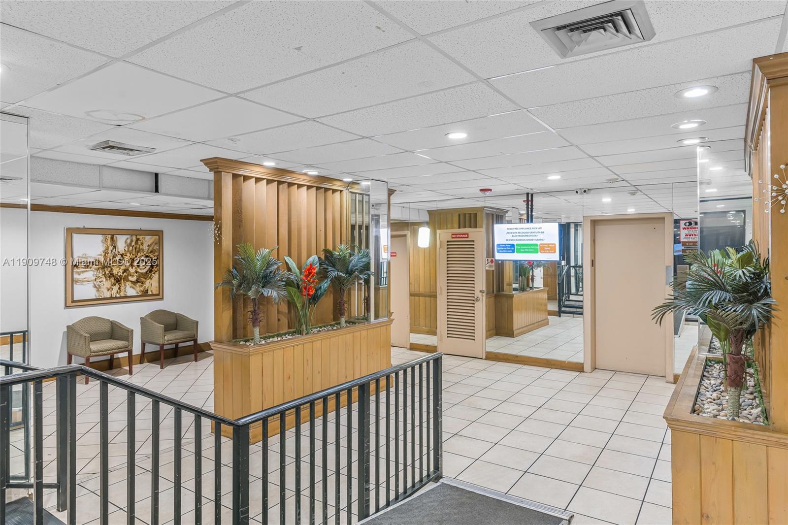 MANORS OF INVERRARY I-10 - Residential