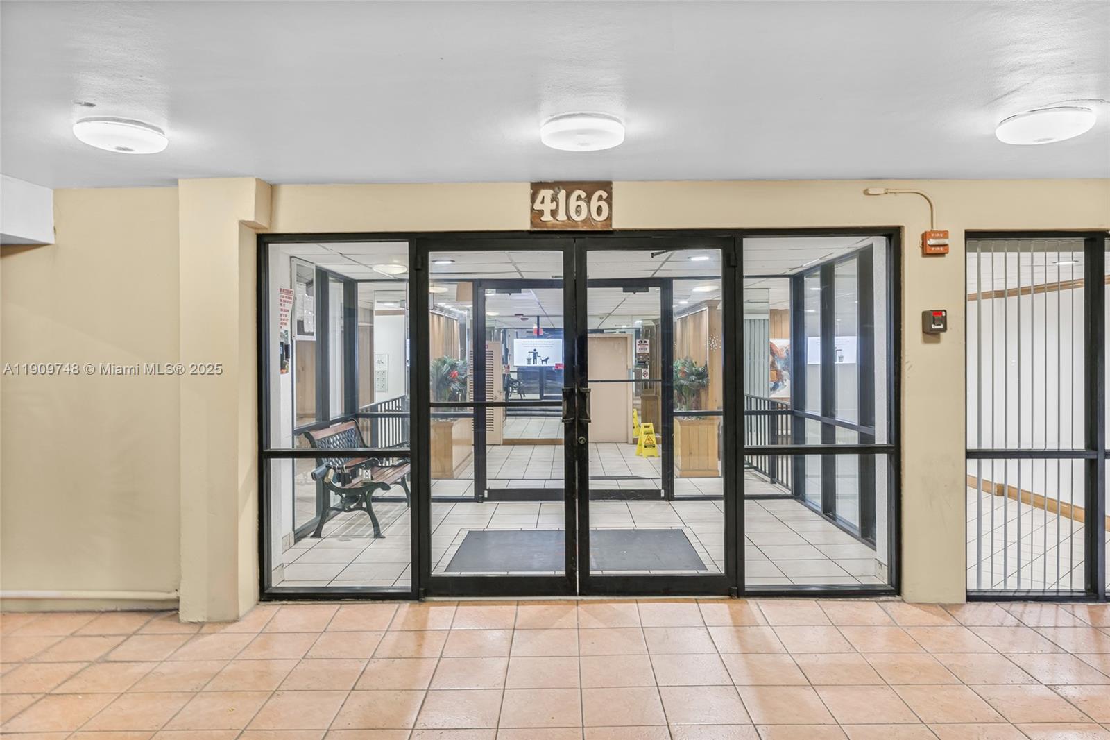 MANORS OF INVERRARY I-10 - Residential