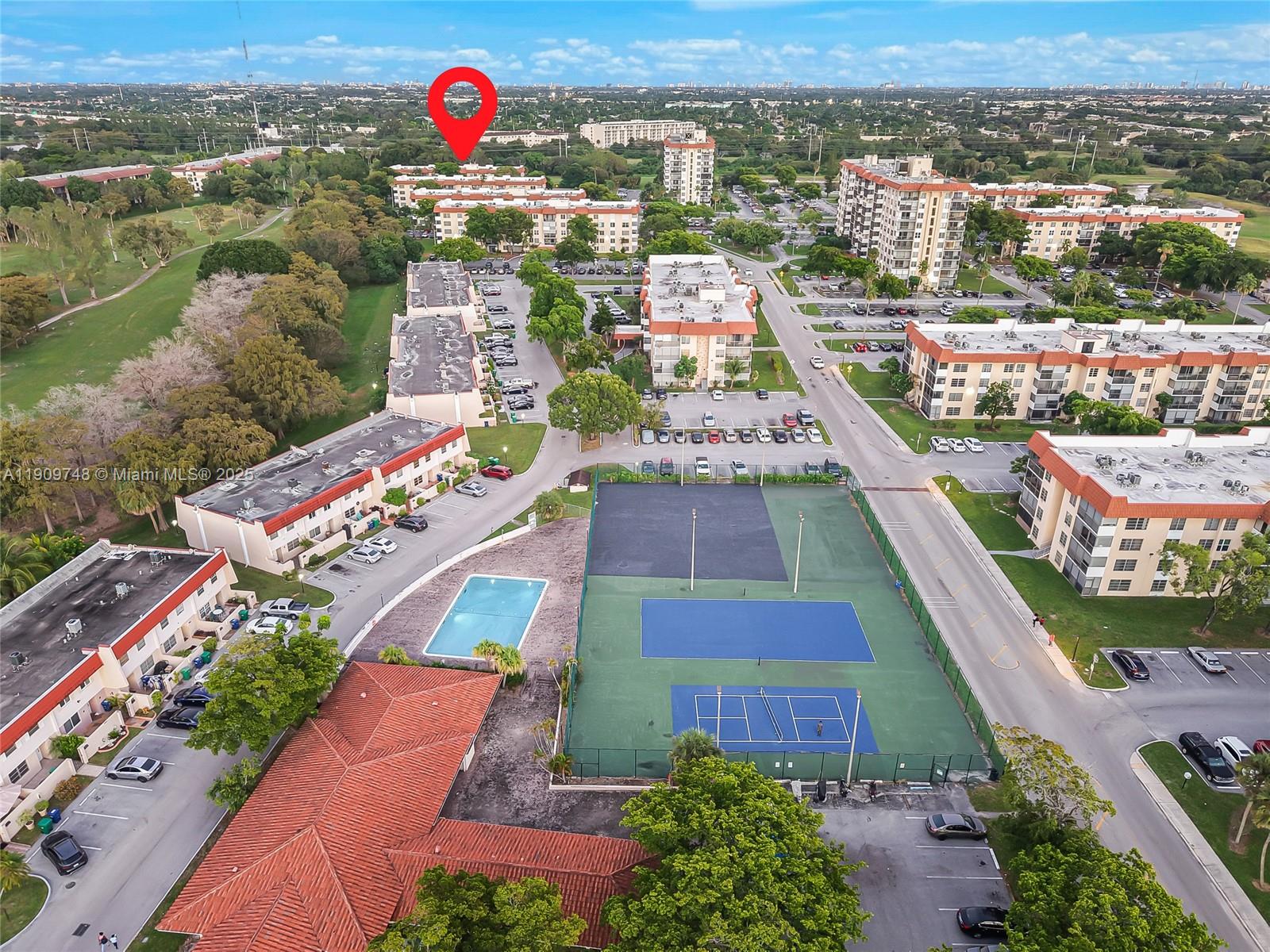 MANORS OF INVERRARY I-10 - Residential