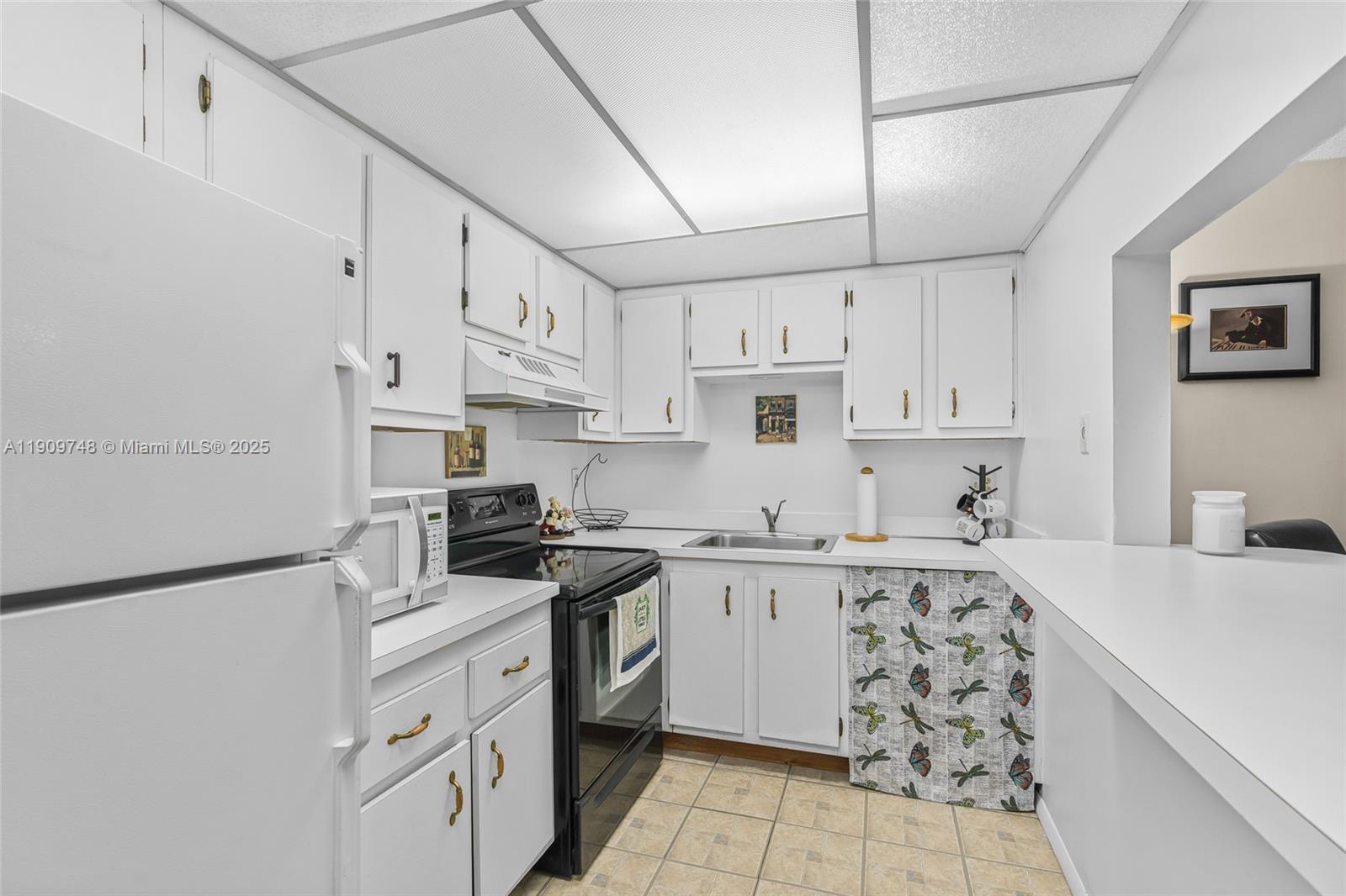 MANORS OF INVERRARY I-10 - Residential