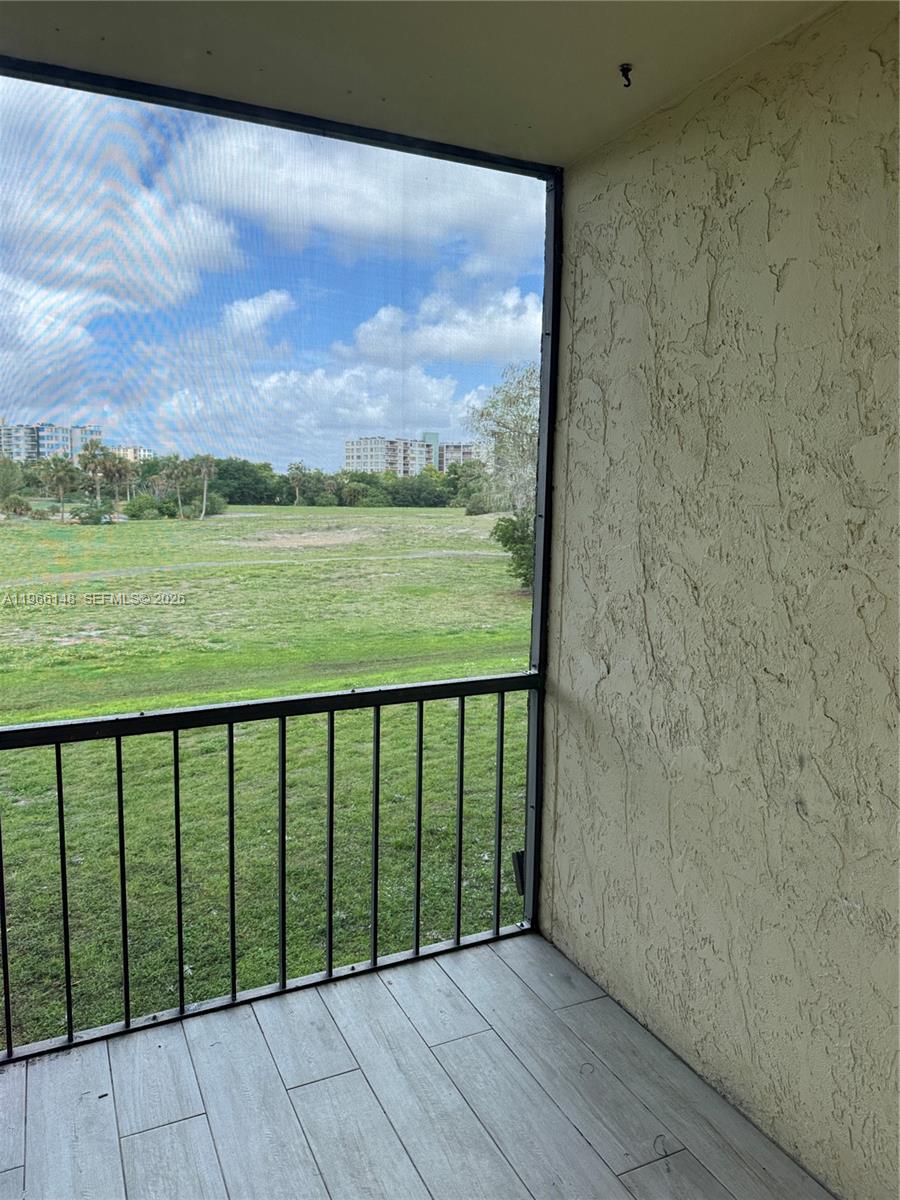 Falls of Inverrrary - Residential