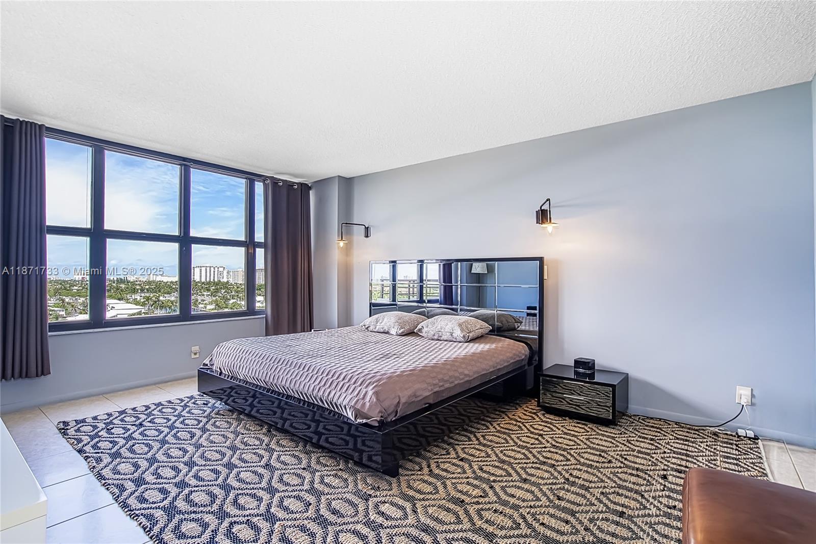 OLYMPUS CONDO - Residential